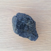 Czarny turmalin Indie 44,5 g kamień ochronny surowy 