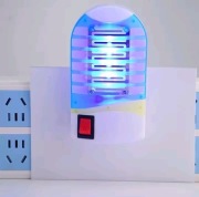 Lampa owadobójcza mini z przejściówką US EU 