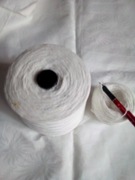 Biały akryl na szpuli 740 gram