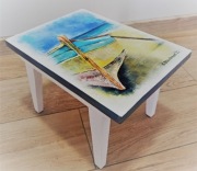 Krzesełko drewniane, malowane farbami olejnymi