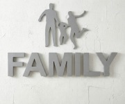 Napis na ścianę "Family" + sylwetki rodziny