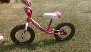 Rowerek biegowy dla dziewczynki 