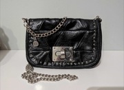 Torebka MOHITO mała czarna skórzana - stan bardzo dobry - łańcuszek srebrny