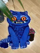 Ręcznie robiony dywanik tuftingowy – Niebieski Kot Demon Hunter