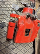 Zacisk hamulcowy tył LEWY + jarzmo Hyundai Kona N Performance 2022r.