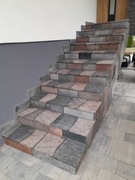 Schody z kamienia polnego plastry