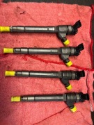 Wtryskiwacz Wtrysk VIVARO TRAFIC 1.6BiTutbo 125km 0445110546