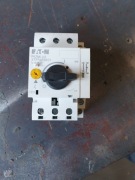 wyłącznik silnikowy EATON PKZM0-2,5.