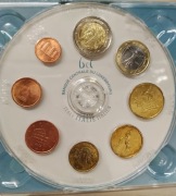 Zestaw włoskich monet Euro z 2002 roku w folderze kolekcjonerskim 