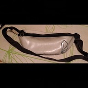 Srebrna nerka Kuluza z logiem-haftem Baasch