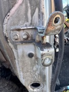 Zawiasy drzwi lewy przód komplet Yaris III 11-20 1.4 DIESEL