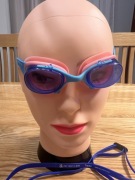 Okulary do pływania firmy Arena różowo niebieskie