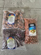  1 kg Orzechy laskowe łuskane 1 kg żurawina całą 1 kg figa suszona