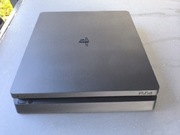 PS 4 1Tb + VR + dwa pady + gry