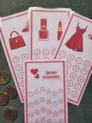 Łagodne wyzwanie oszczędnościowe – zestaw 4 kart „Małe Przyjemności”