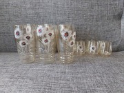 ZESTAW DEKORACYJNYCH SZKLANEK Z KWIATOWYM MOTYWEM – 11 SZTUK