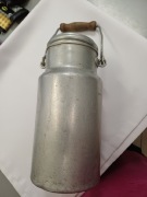 Stara zabytkowa bańka na mleko,jagody 3 l