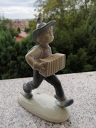 Figura porcelanowa Metzler & Ortloff, chłopiec z akordeonem, Wandervogel