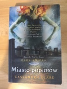 Miasto popiołów, Cassandra Clare