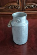 Zabytkowa kanka na mleko, aluminiowa, PRL, 1 litr 