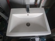 Zestaw mebli łazienkowych z umywalką 