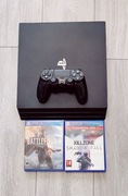 Sprzedam konsolę  Sony Playstation  4 Pro 1 Tb + pad  + dwie gry.