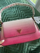 Guess torebka różowa