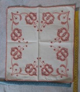 Serwetka haftowana 