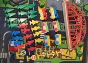 Zestaw do torów most, pociągi i elementy plastikowe