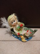 Figurka Calineczka w łódce!