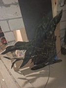 Ogromna płaskorzeźba na ściane