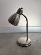 Lampka Biurkowa Srebrna Regulowana Metalowa