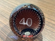 Śliczna szklana ozdoba przycisk do papieru