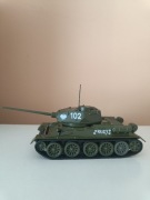 Model czołgu T 34 w 1-43 Daffi 