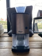 Kruszarka do lodu elektryczna 15 kg/h – 4 ICE + / Bartscher