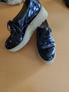 glany lakierki na platformie włoskie  sneakersy mokasyny loafersy lakierki