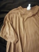 Bluzka, tunika, rozszerzona pod pachami typ " nietoper". Rozm M.  Beżowa