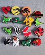 Przypinka ozdoba do butów typu crocs  dinozaur dinozaury