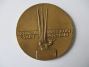Pomnik Lotnika Warka