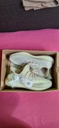 Buty Adidas Yeezy 350 r. 42 2/3 Nowe