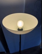 Lampa stojąca podłogowa Ikea Tagarp czarna biała wysoka
