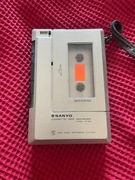 Magnetofon reporterski Sanyo M1150 