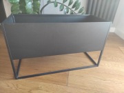 Donica stojąca, metalowy kwietnik 60x25x35 (dł./szer./wys.)