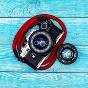 Olympus OM10 + OM 50 mm f 1.8 + Exakta 35-70 mm f 3.5- 4.8+ manual adapter 