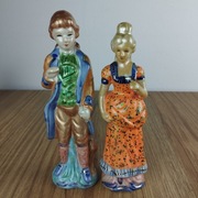 Para antycznych rzeźb z porcelany 