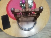 Drewniany ozdobny koszyk z dziadkiem do orzechów pamiątka PRL