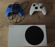 Xbox series s + 2 pady