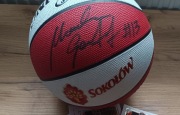 Piłka z autografem Marcina Gortata 