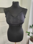 Czarny stanik biustonosz miseczka b