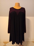 Czarna tunika z błyszczącą czerwienią